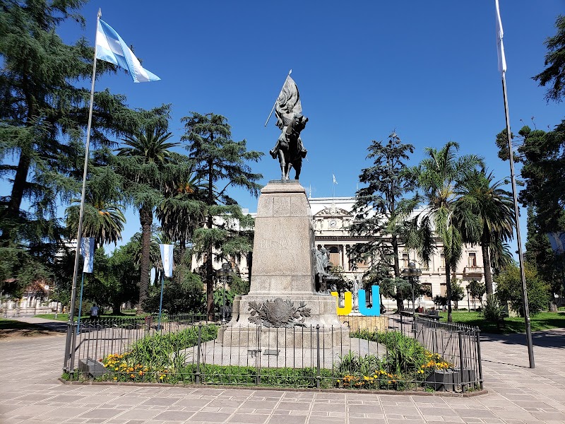 Plaza Belgrano · foto 3