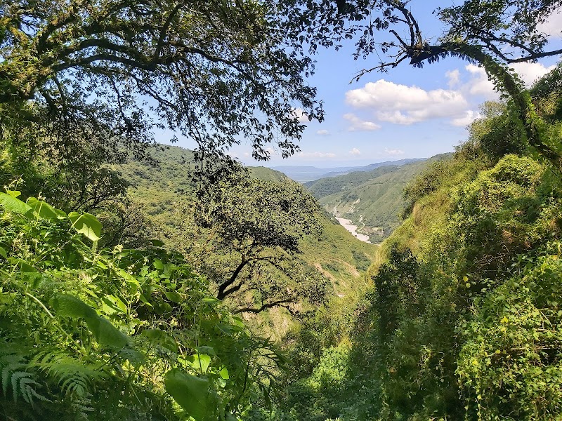 Cascada "La Inesperada" · foto 2