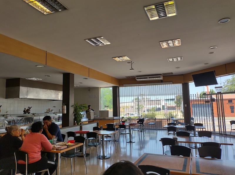 Patio De Comidas Mayor - 3
