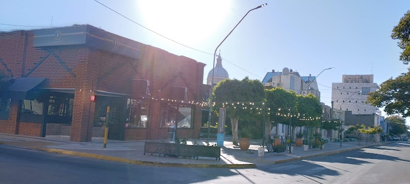 Philadelphia Bar & Grill - 4