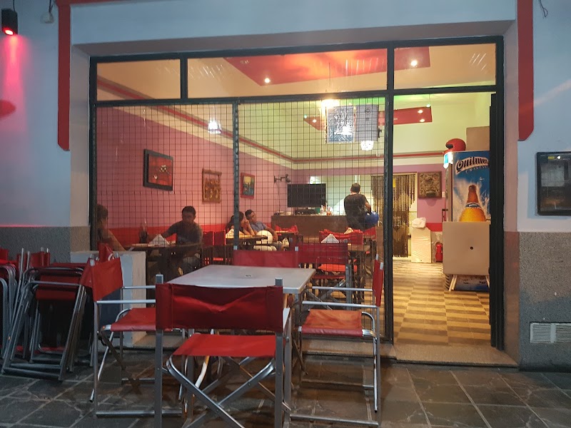 Reina Pizza - 4