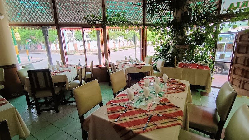 Trattoria Mamma Mia - 5