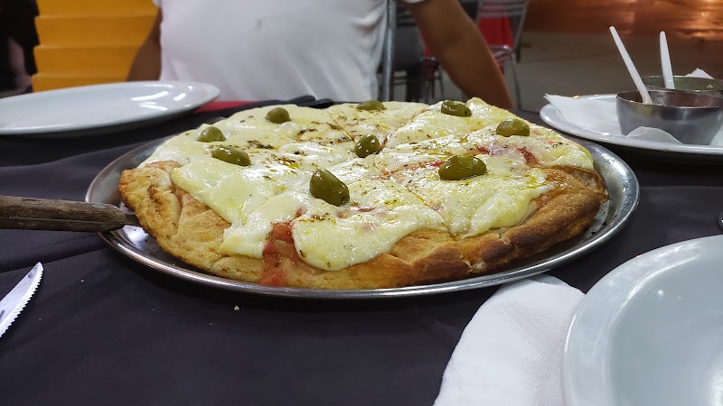 Pizzeria-Parrillada El Triángulo - 2