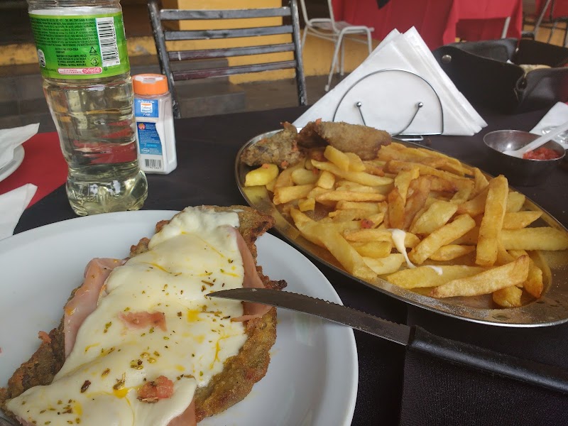 Pizzeria-Parrillada El Triángulo - 4