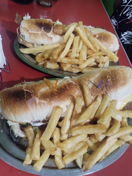 Lo De Coloro Sandwicheria Pizzeria - 2