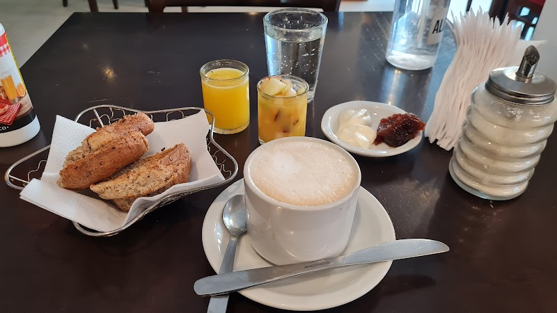 Hola Bar Cafe - 2