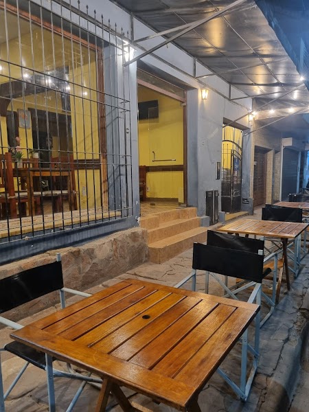 Una y Una Resto-Bar - 3