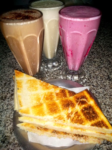 Frutillita helados/ cafe/ panaderia - 2