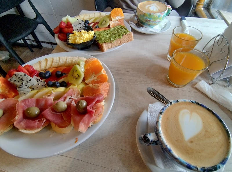 Manna Coffee House - 4