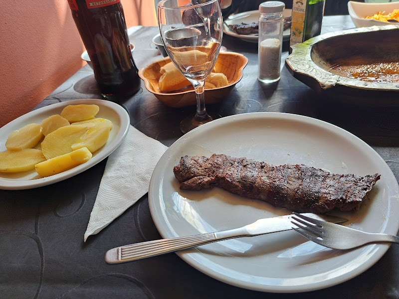 La Estancia Parrilla - Restaurante Parrilla Jujuy - 3
