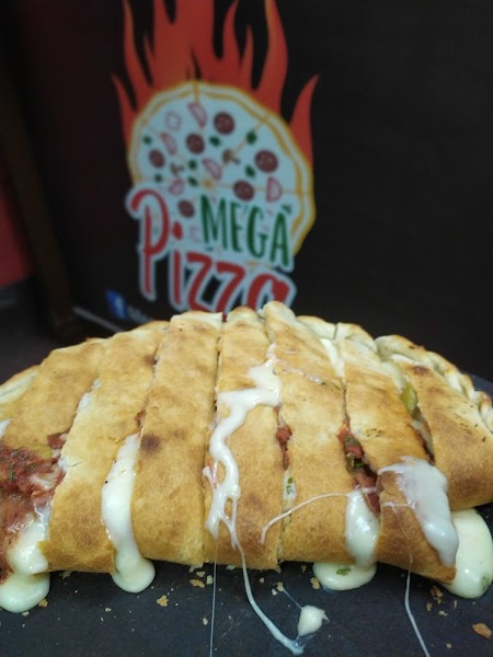 MEGA PIZZA - 5