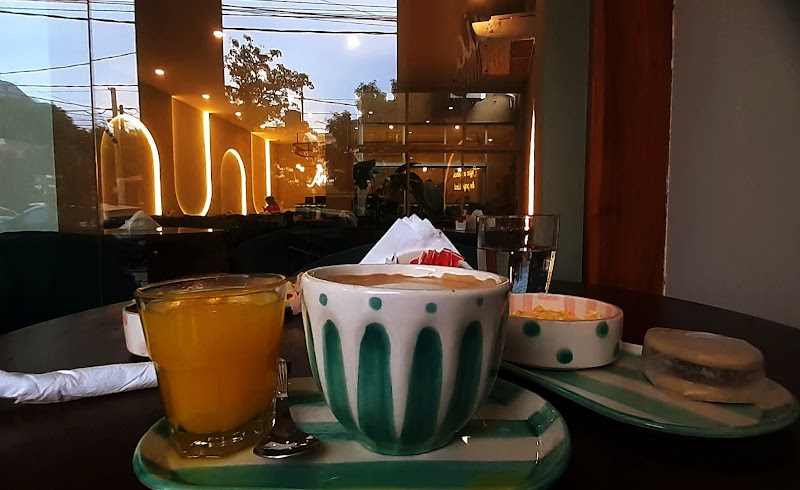Amelia Coffee & Lunch - 5