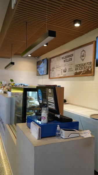 Wollen Swiss Icecream - 4