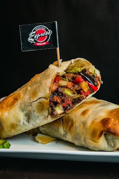 Express Cocina & Bar - 2