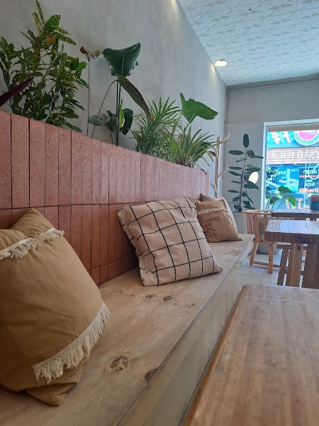 Feli, cafe & deli - 3
